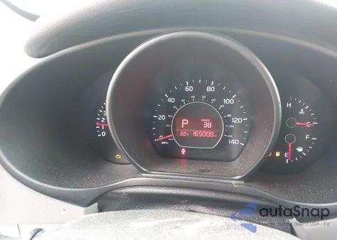 2016 Kia Soul z USA, uszkodzony, nr VIN KNDJN2A22G7262363